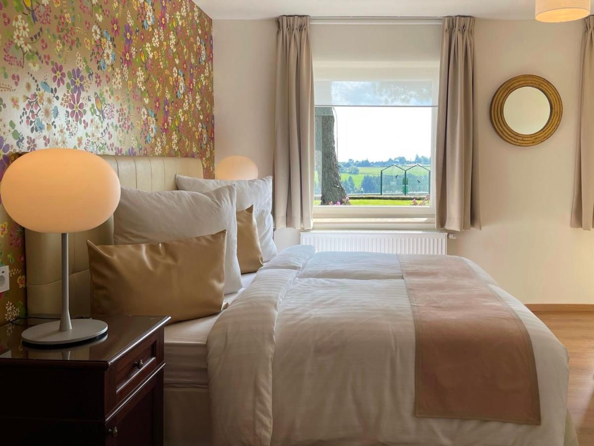 Boutique Hotel Restaurant Hollerather Hof ヘレンタール エクステリア 写真