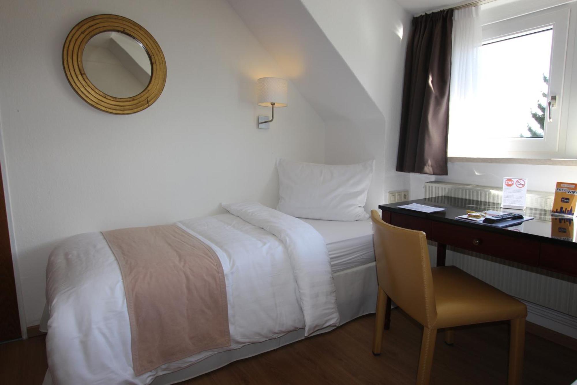 Boutique Hotel Restaurant Hollerather Hof ヘレンタール 部屋 写真