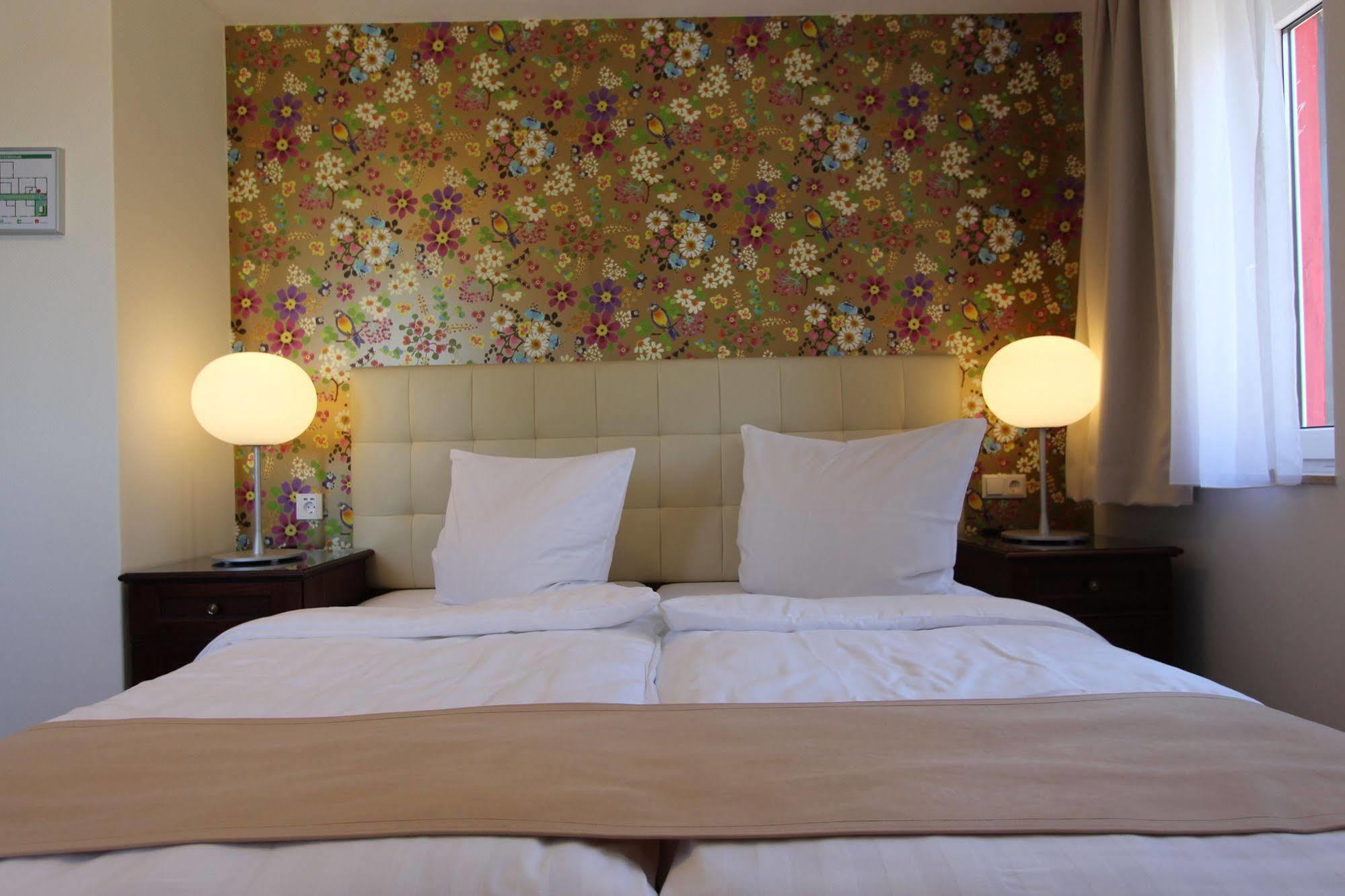 Boutique Hotel Restaurant Hollerather Hof ヘレンタール エクステリア 写真