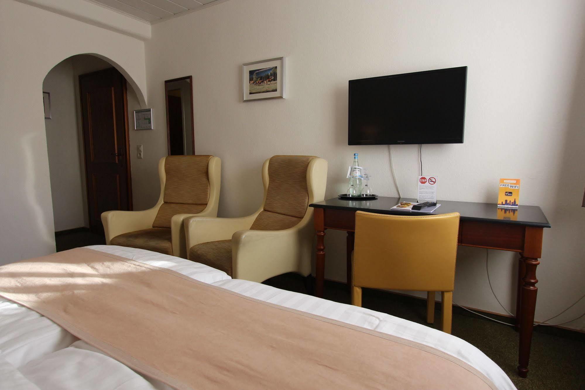 Boutique Hotel Restaurant Hollerather Hof ヘレンタール エクステリア 写真