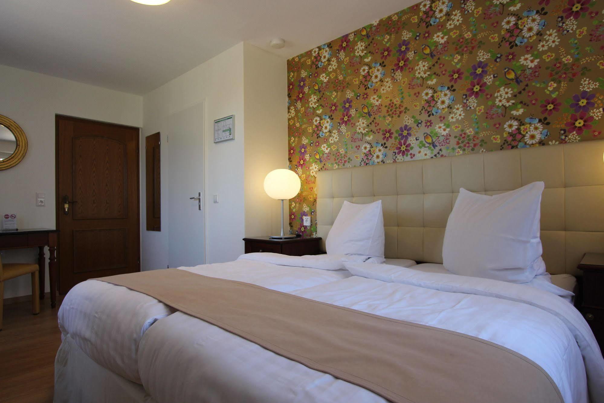 Boutique Hotel Restaurant Hollerather Hof ヘレンタール エクステリア 写真