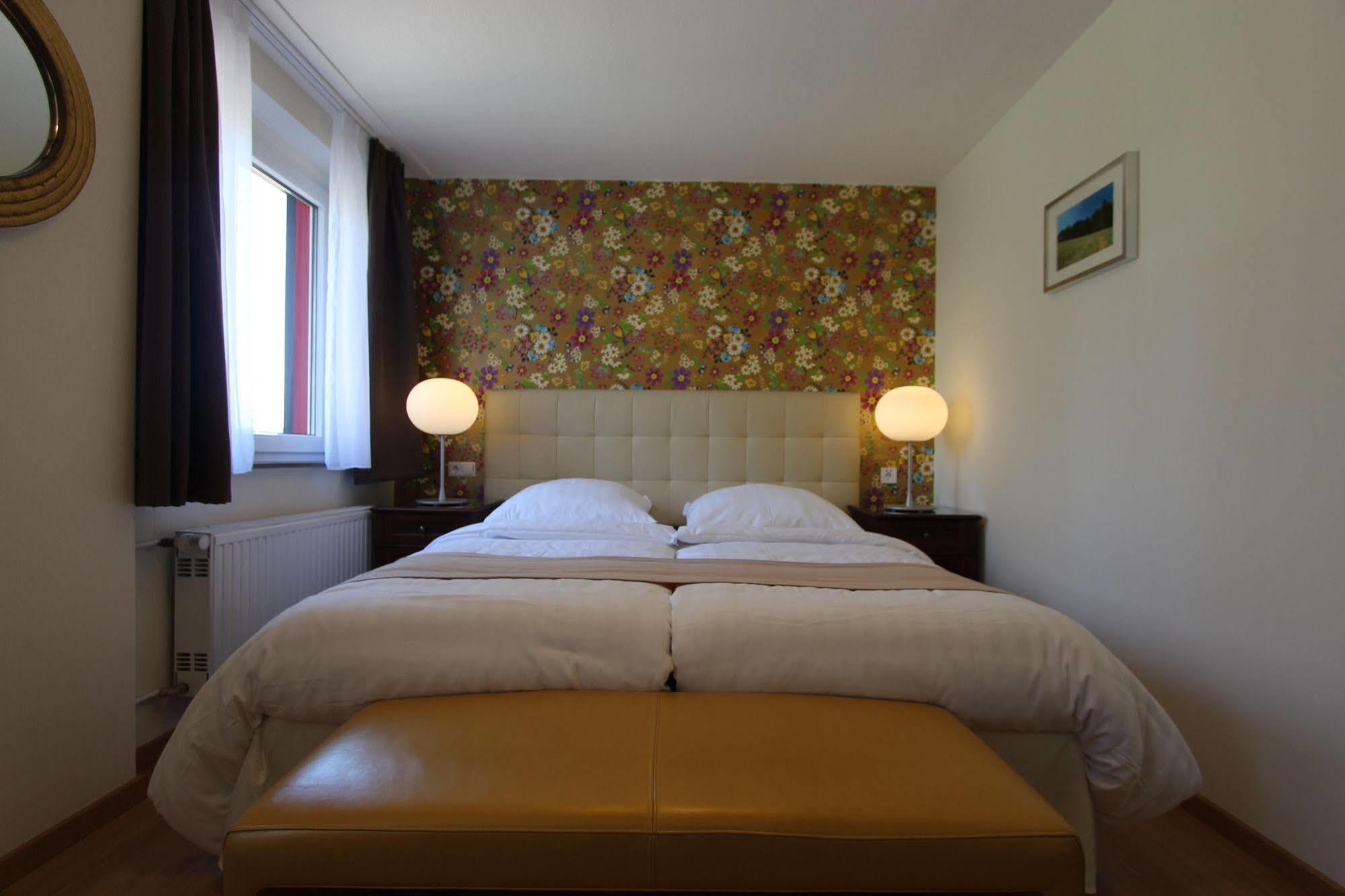 Boutique Hotel Restaurant Hollerather Hof ヘレンタール エクステリア 写真