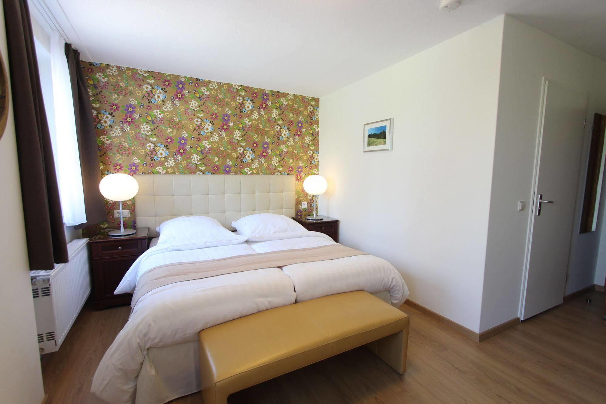 Boutique Hotel Restaurant Hollerather Hof ヘレンタール エクステリア 写真